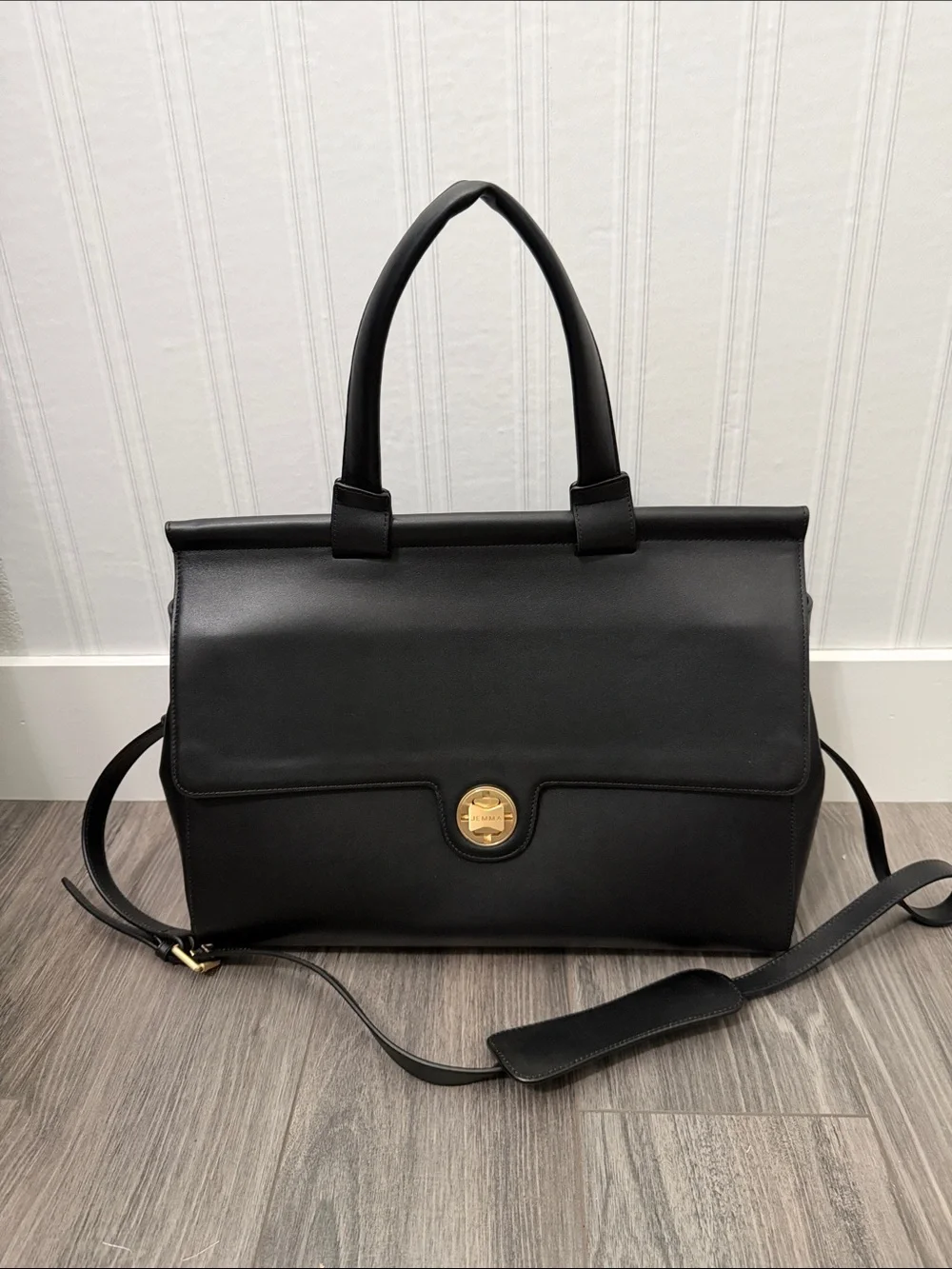 This JEMMA Emma Traveler 39 NWOT